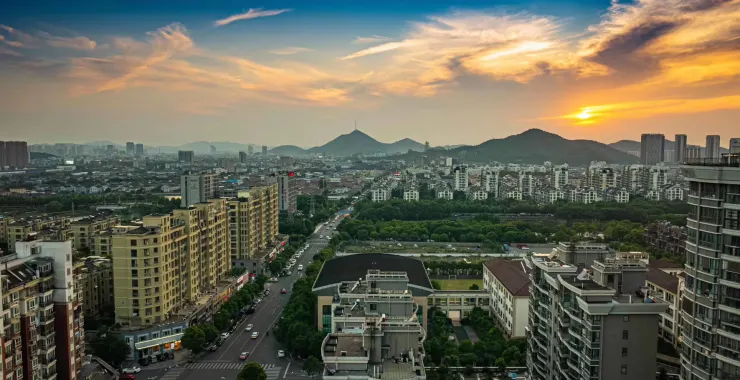 余姚城东高楼俯拍彩霞