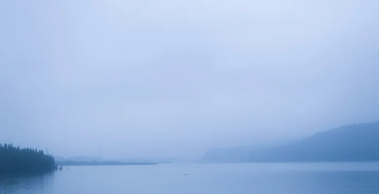 四明湖阴天