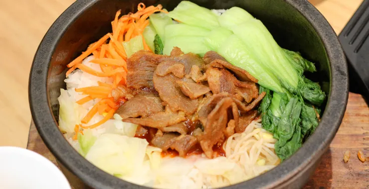 美味美食小吃面牛肉韩式石锅牛肉拌饭