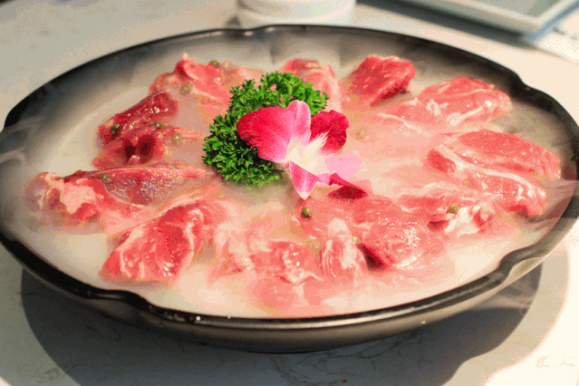 火锅牛腩动图