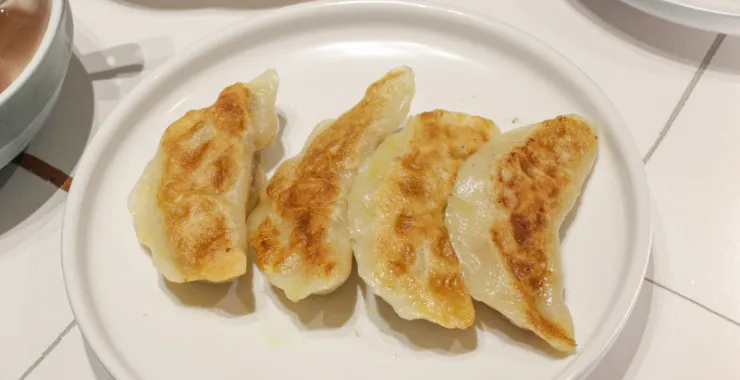 煎饺点心早饭小吃饺子锅贴