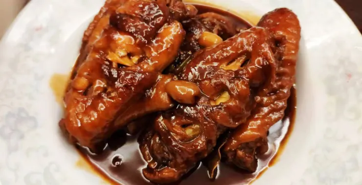 家常菜美味的可乐鸡翅