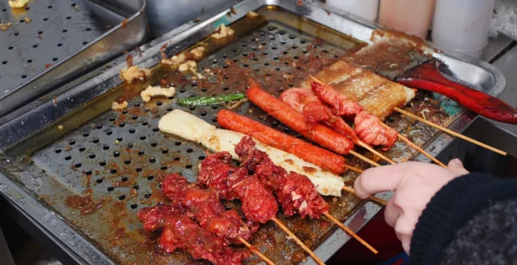 童年的味道美味小吃炸串 鸡骨头香肠年糕里脊肉