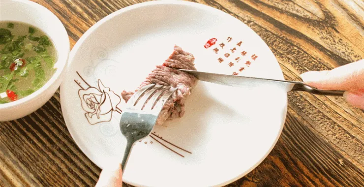 美食餐饮切牛肉动图