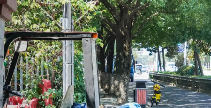 余姚庙弄市场旧址街头叉车