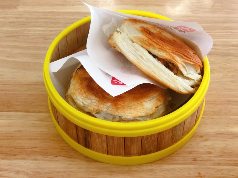 美食点心西安特色酥皮肉夹馍