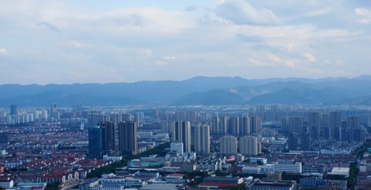 丰山视野下的余姚航拍城市
