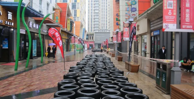 万达亲子活动轮胎跨越比赛竞赛