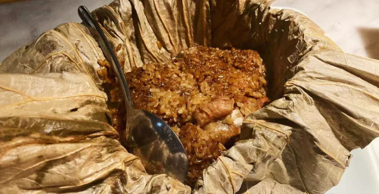 糯米荷叶鸡特色地方美食