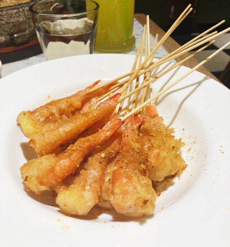 美食椒盐炸虾尾吗明虾海鲜夜宵