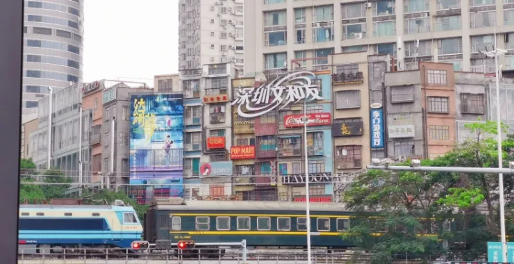 深圳路口街头风景建筑老房子怀旧风