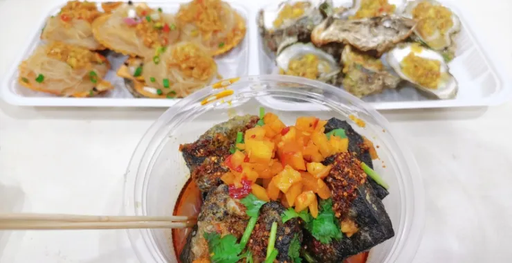 特色平价平民小吃臭豆腐扇贝生蚝美食美味聚餐