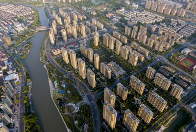 城市楼盘高楼大厦鸟瞰航拍姚江俯视城区楼房建筑