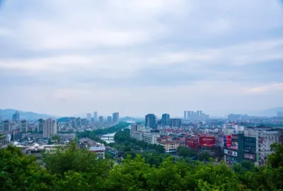 城市市区风光市中心商业变化