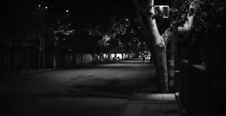 夜晚氛围感街拍街道城市街头