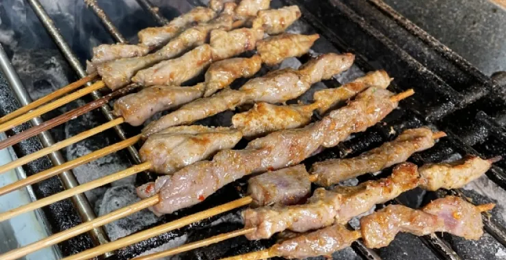 烤串烧烤羊肉串牛肉串夜宵 