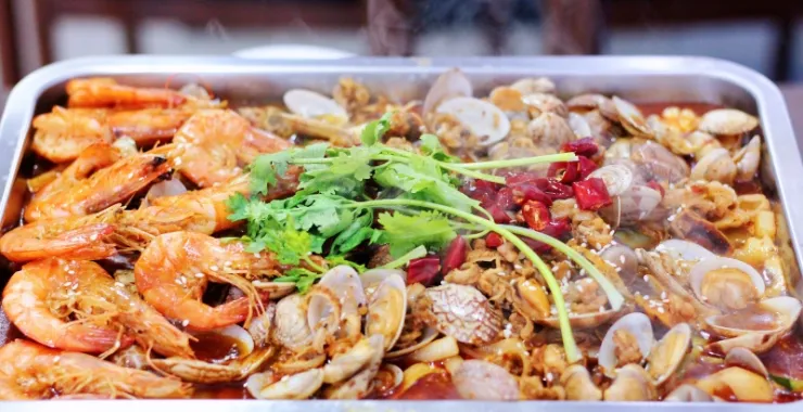 海鲜大餐大杂烩拼盘夜宵聚餐
