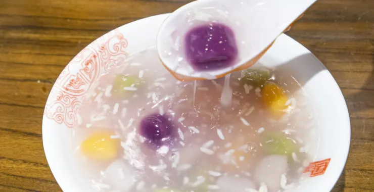 甜粥酒酿圆子七彩羹