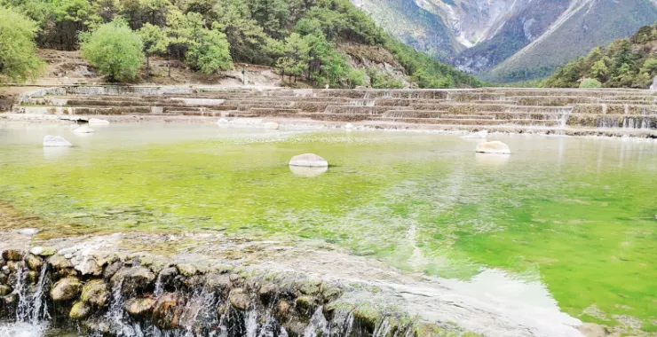 云南旅游风景名胜区蓝月谷白水河