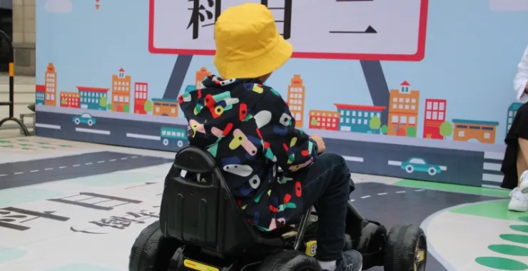 亲子活动六一市集游园迷你驾照安全出行科目二考试