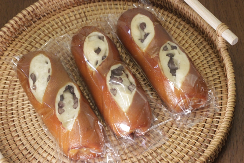 烘焙美食碱水红豆面包
