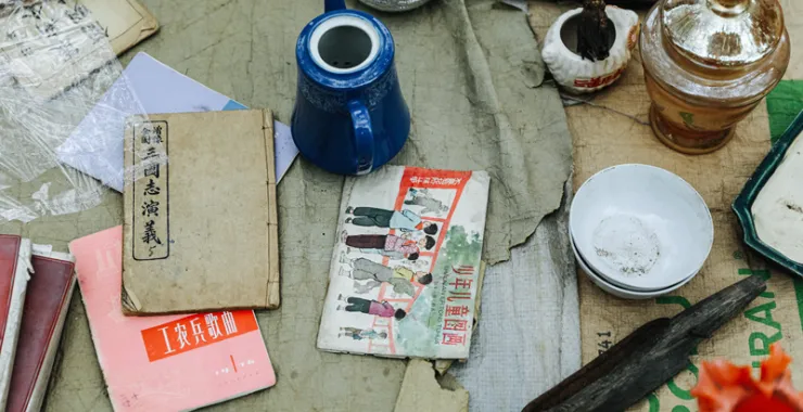 地摊摆摊老物件