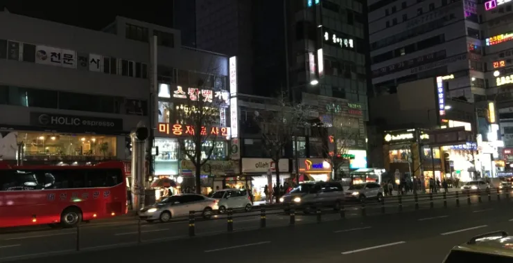 韩国海鲜市场大排档市集夜景灯光