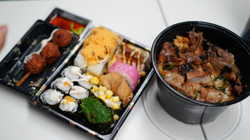 外卖寿司肥牛饭工作餐