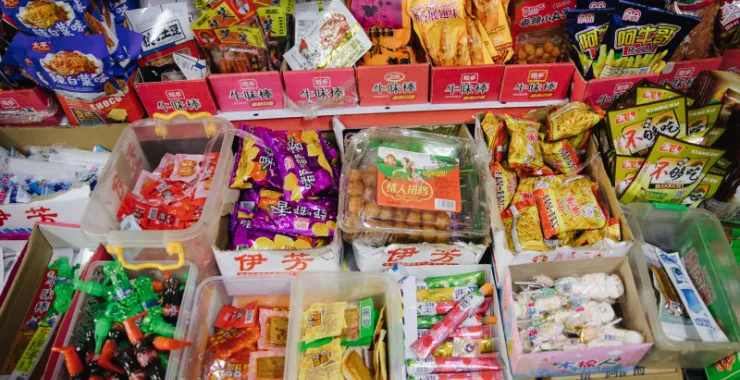 童年回忆小卖部零食辣条美食