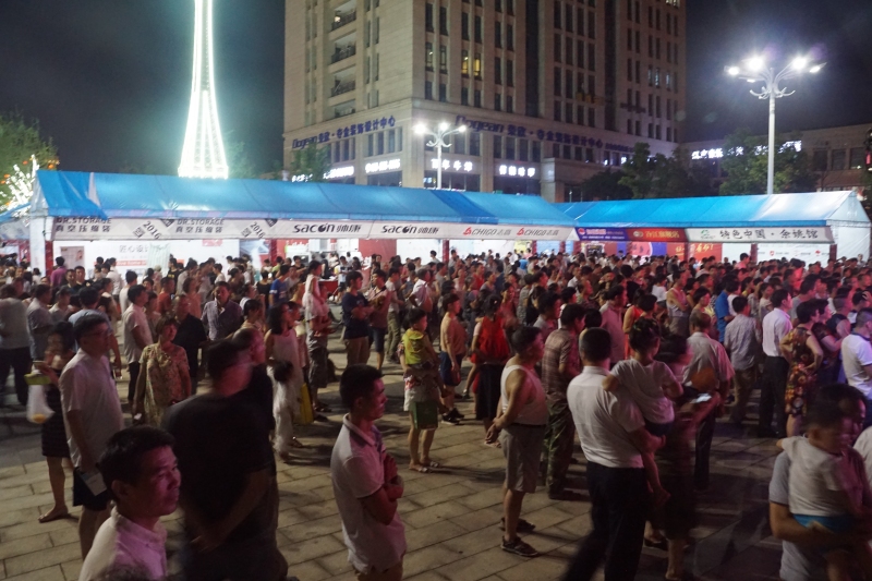 夏天热闹夜生活夜市