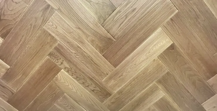 小编探店实木地板地暖地板展示适用美式现代新中式等风格