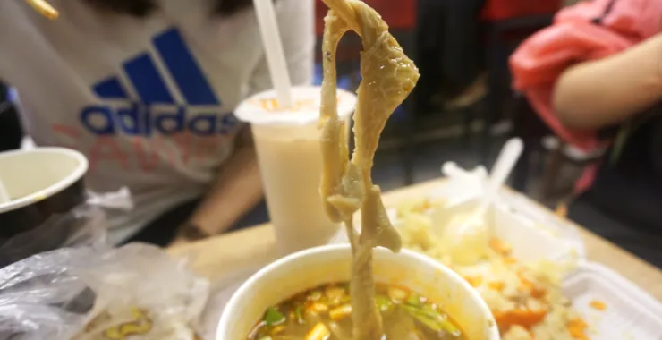 兰州夜市小吃羊肉羊杂美味