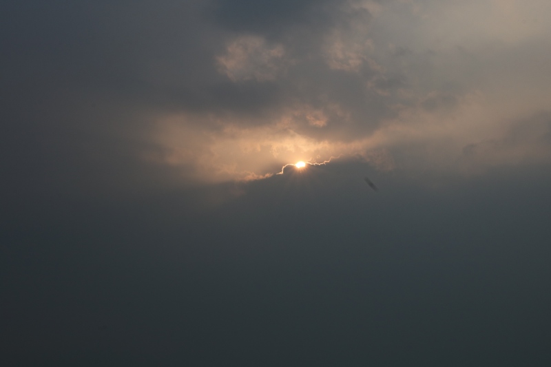 太阳 天空 阴天 广西北海 地脚