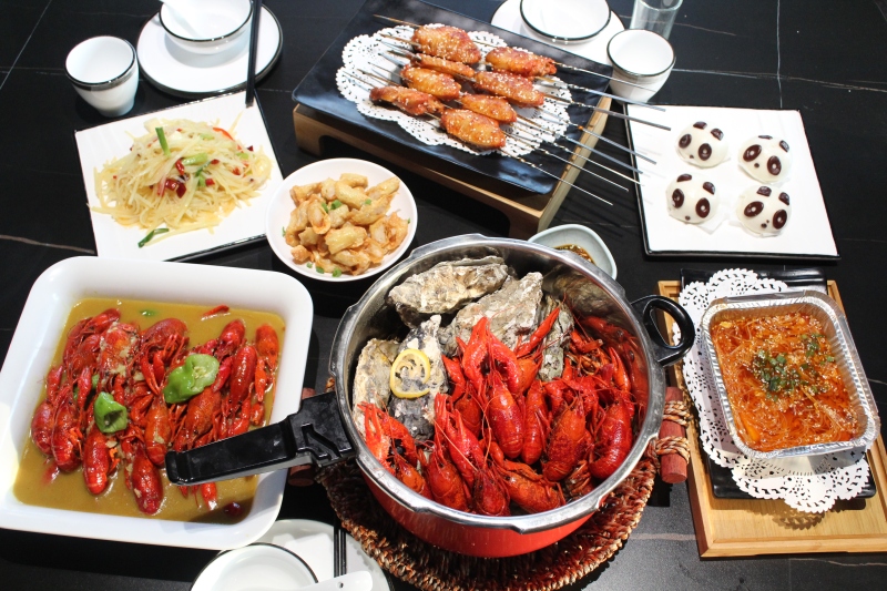 龙虾套餐合照美食