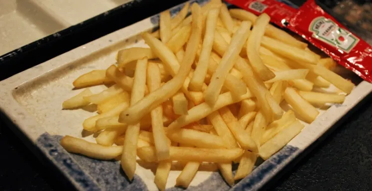 炸薯条小吃儿童美食土豆油炸