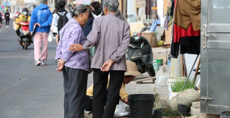 广西北海涠洲岛 市场 老人 人间烟火