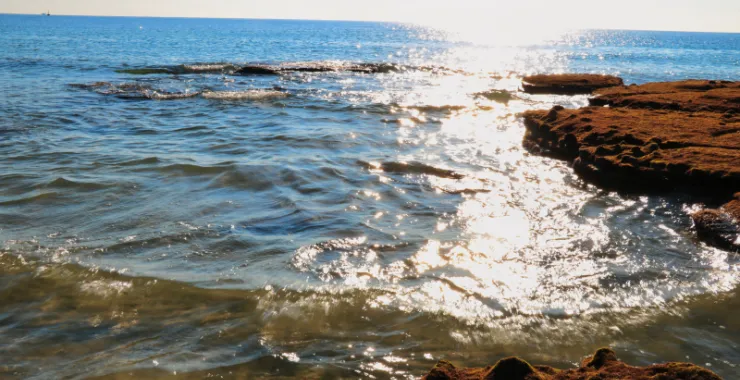 广西北海涠洲岛 海边海滩 礁石