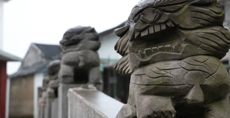 浙江宁波 鸣鹤古镇  古镇美景 古镇小桥 石狮子