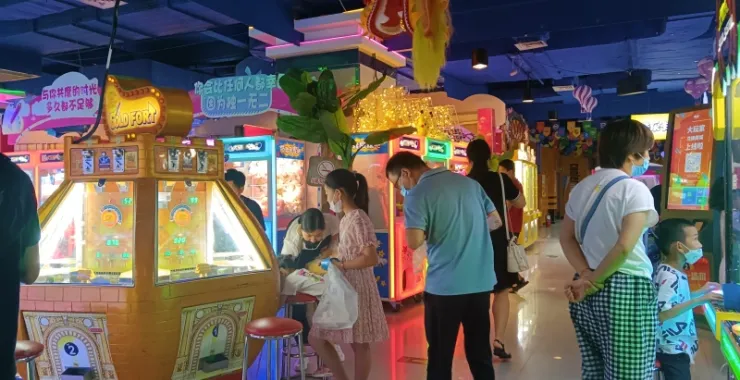 暑假暑期假期游戏亲子儿童娱乐场所游玩趣味