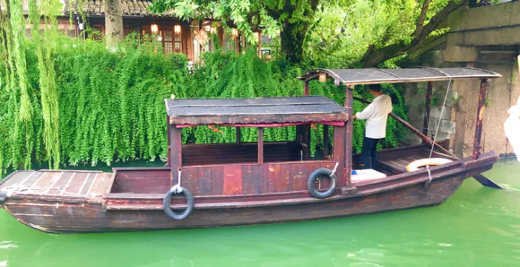 旅游旅行景点景区乌镇西栅江南水乡乌篷船木船