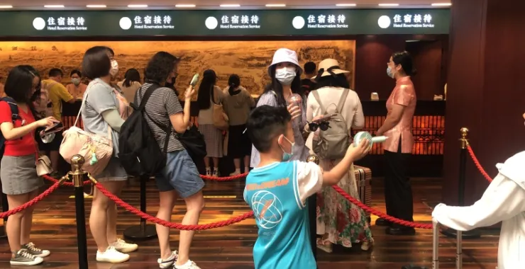 旅游旅行出游乌镇游客中心人群