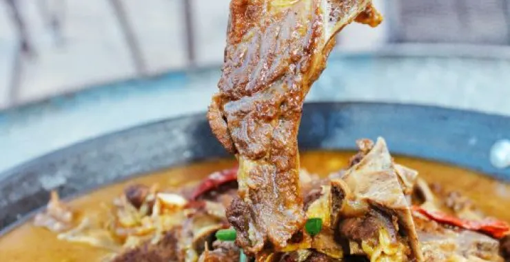 牛骨头砂锅牛味烧烤美食