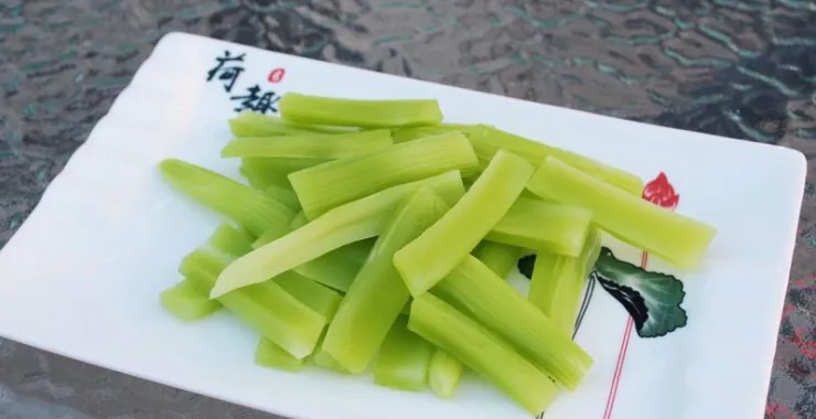 莴笋凉菜配菜蔬菜凉拌菜