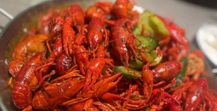 南山南小龙虾夜宵宵夜烧烤美食麻辣