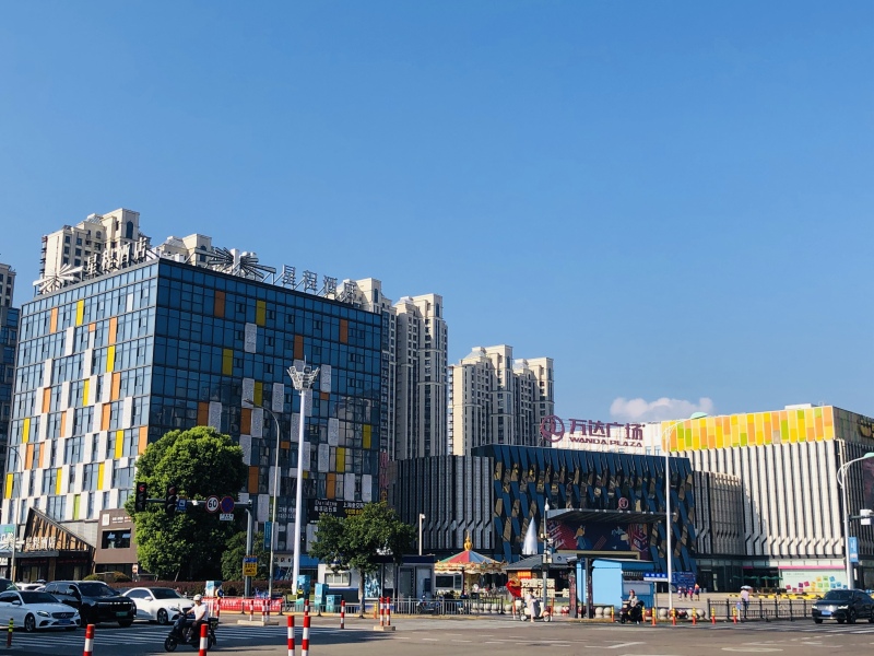 地标建筑余姚万达广场外景商业广场