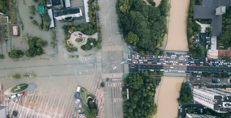 余姚航拍俯瞰台风过后淹水城市道路交通河道淹没灾害