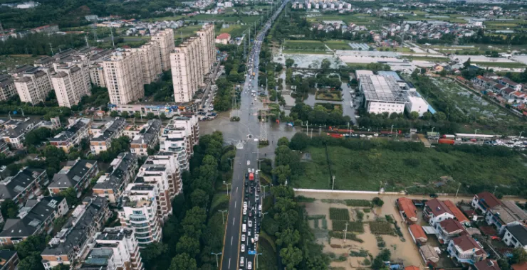 余姚台风过后淹水农村城市道路交通河道淹没灾害