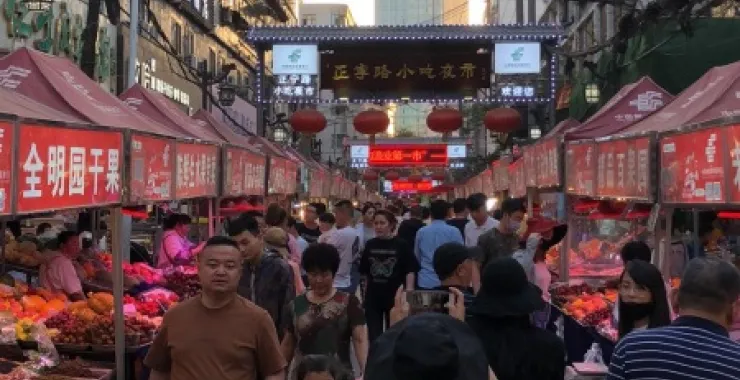 兰州夜市正宁路小吃烤串路边摊美食美味夜宵烧烤