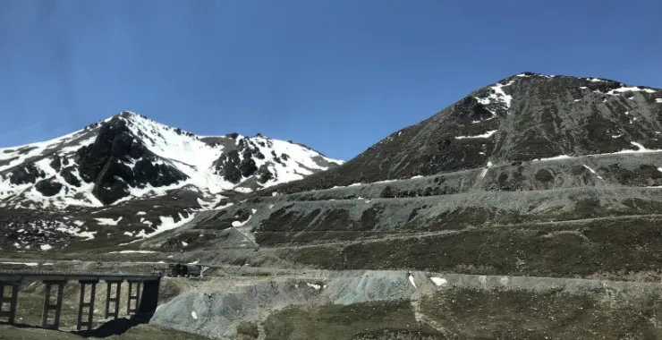 青海旅游景区景点草原草地辽阔雪山风景打卡