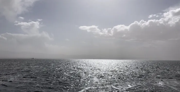 青海旅游景区景点宽广湖水凉爽